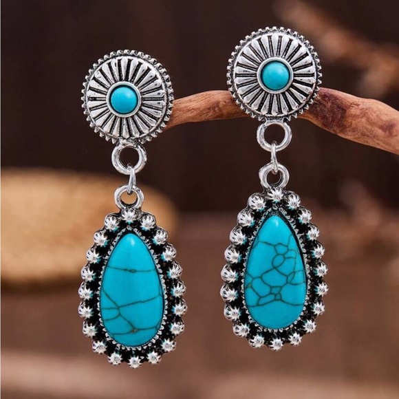 NWT Vintage Western Country Style Turquoise Earrings - Picture 3 of 6